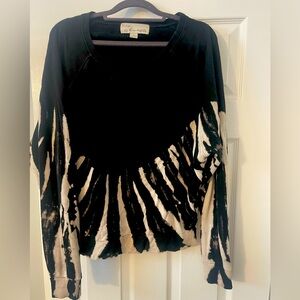 Soft as butter, Vintage Havana sweater in M, black and cream.